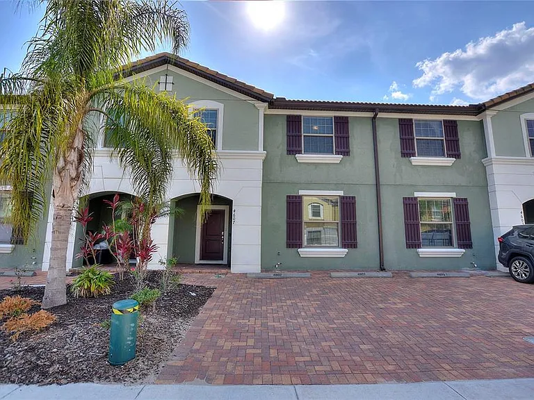 4607 Terrasonesta Dr — Photo 2