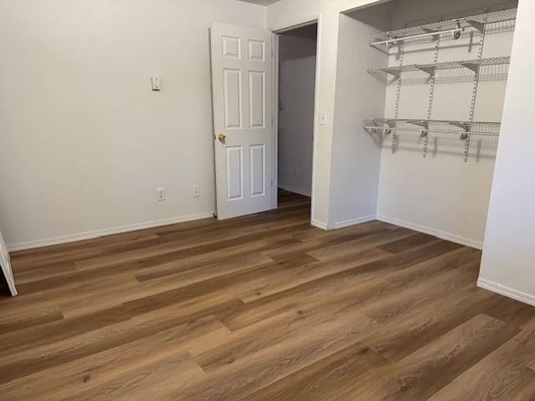 2910 NE Lotno Dr — Photo 6