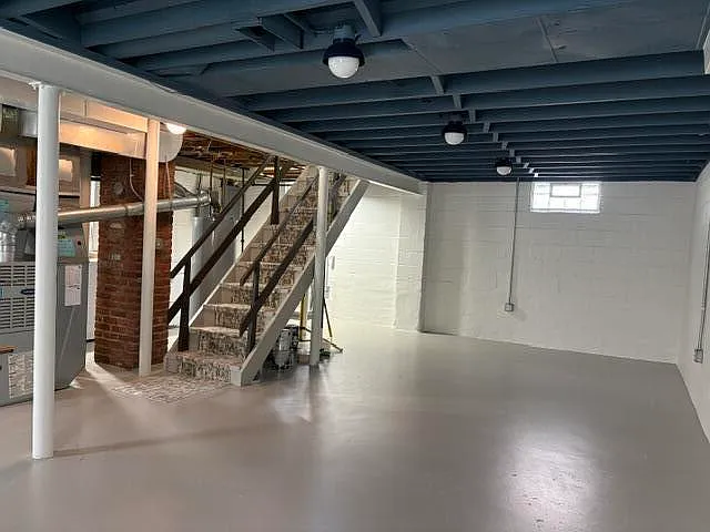 715 Linda Vista St — Photo 22