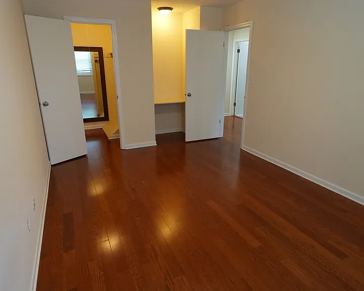 1204 Inverrary Ln #- — Photo 15
