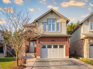 71 Laughland Ln, Guelph, ON