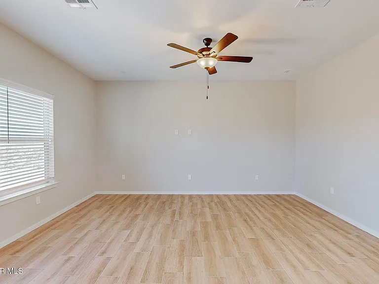 516 Logwood Ave — Photo 9