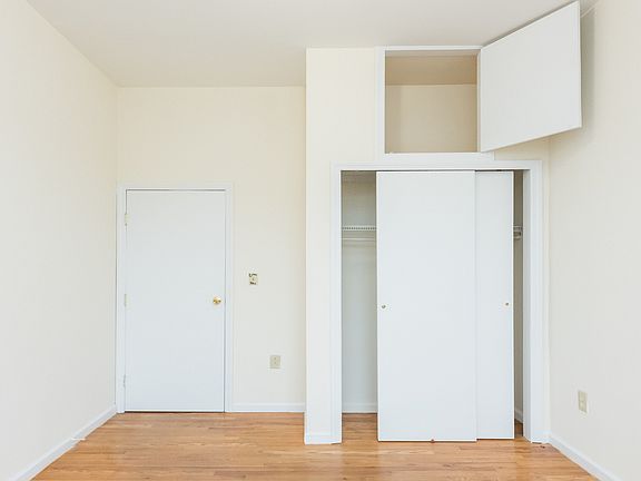 4th image of 23-86 24th St #3AA