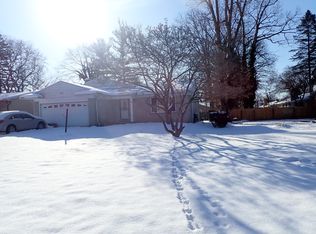 24005 Edinburgh St, Southfield, MI 48033