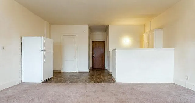 Prior Properties — Photo 3