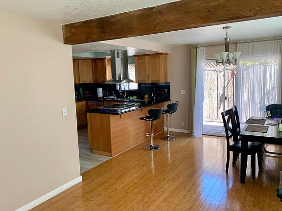 living room/ kitchen
