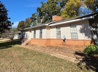 909 E 1st St, Mountain Home, AR 72653