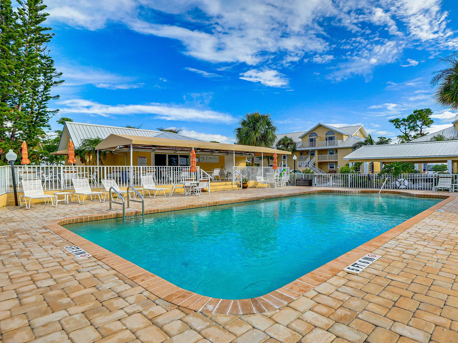 2 bed, 1400 sqft, $2,500 — Photo 1