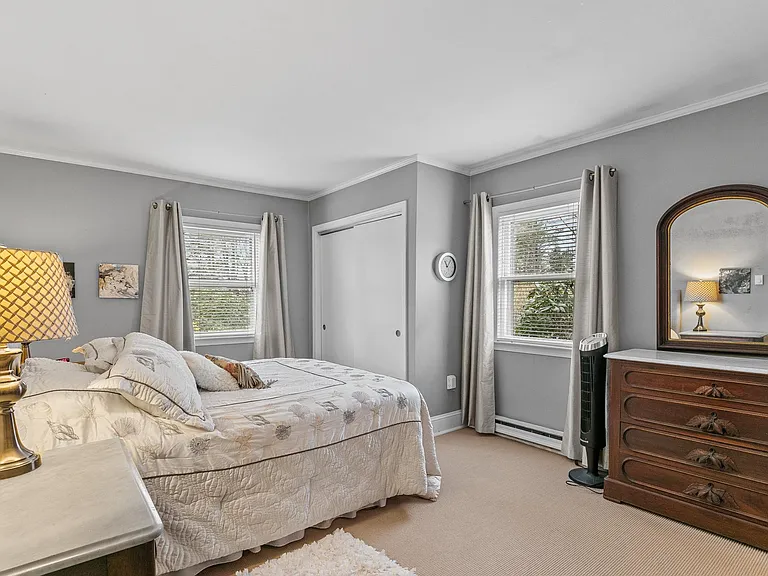 46 Chastellux Ave #M8 — Photo 15