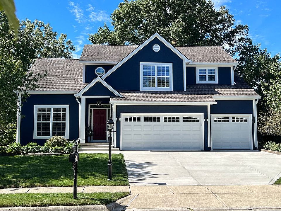 1st image of 327 Donerail Ave