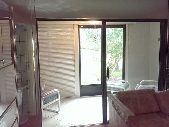 5th image of 15144 Ashland St APT 258