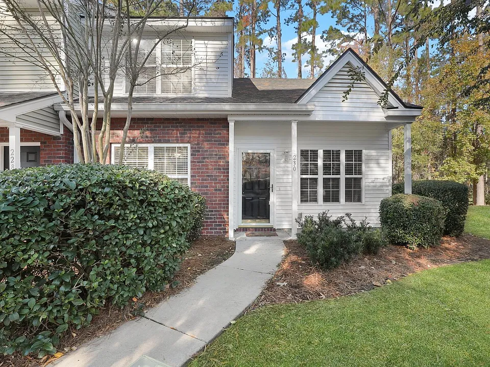230 N Cir