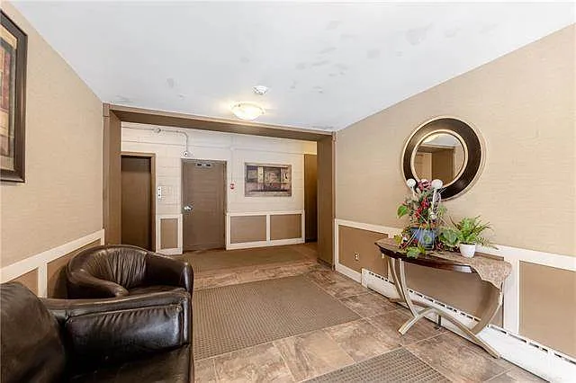 565 Corydon Ave #203 — Photo 16