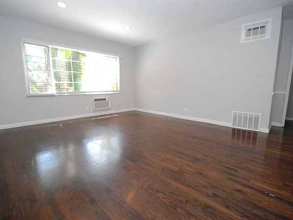 2nd image of 6707 Franklin Ave #0