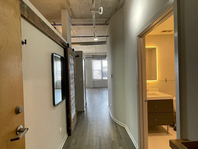 6 S Laflin St #804 — Photo 14