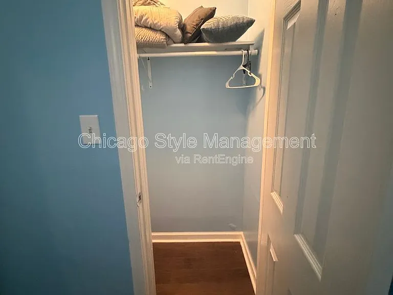 8756 S Exchange Ave #2F — Photo 6