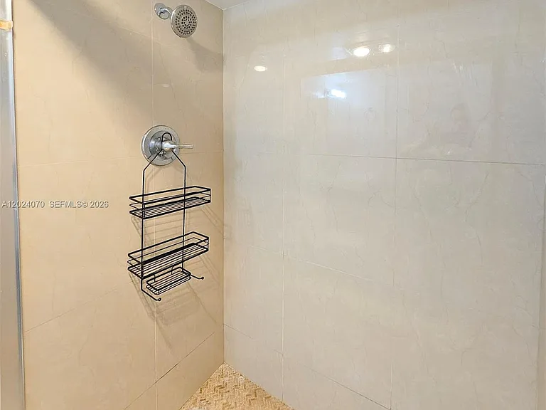 100 Bayview Dr #722 — Photo 12