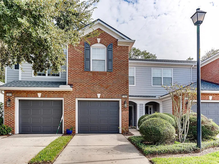 13521 Stone Pond Dr — Photo 1