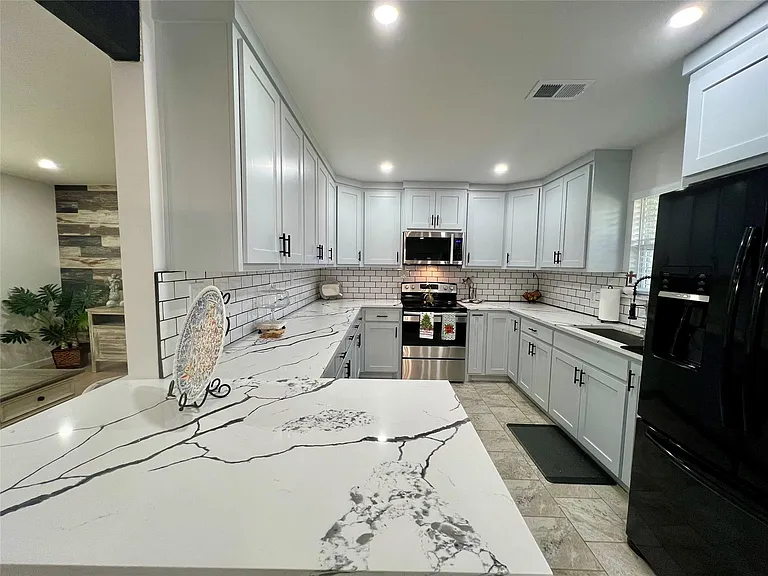 1113 Eric Ave — Photo 12