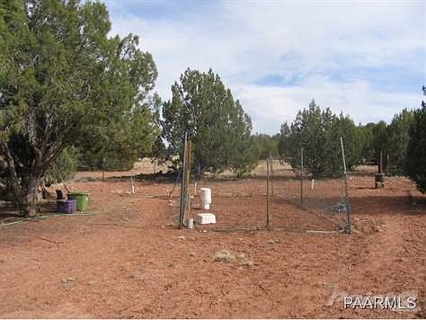 40 Juniperwood Rnch, Ash Fork, AZ 86320 | Zillow