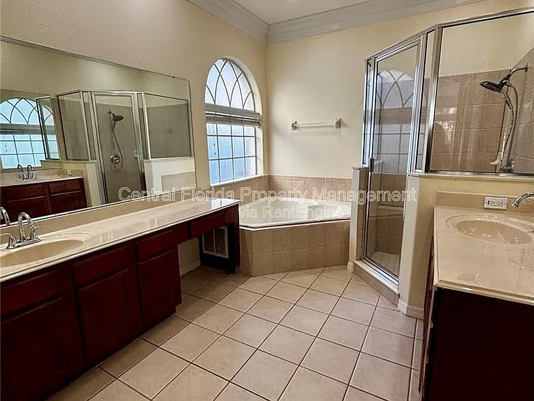 16127 Bristol Lake Cir — Photo 21