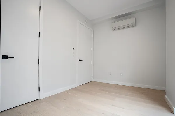 Rented by Jankos Group LLC | media 8