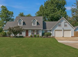 1099 Golf Links Dr, Blytheville, AR 72315