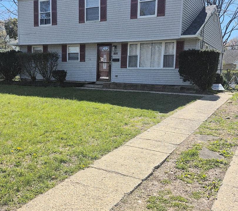 1st image of 801 N New St