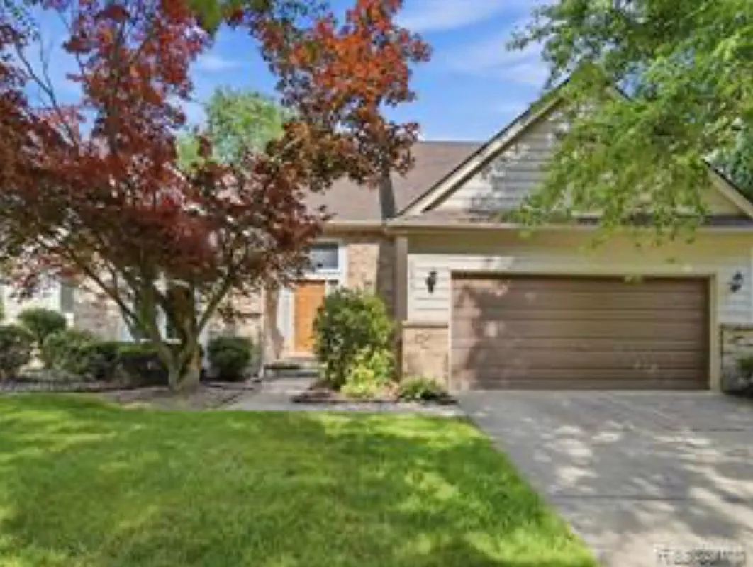 3 bed, 3.0 bath, 2086 sqft, $3,000 — Photo 1