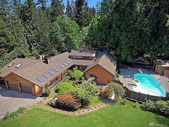 2nd image of 20018 12th Ave NE