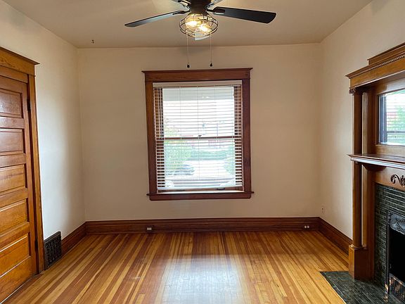 3rd image of 112 N Lincoln St APT 1