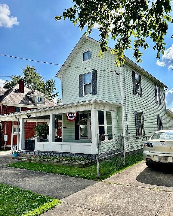 1st image of 629 8th St