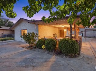 9904 Gilbert St, Lamont, CA 93241