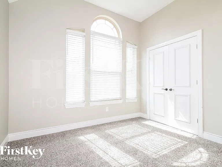 2604 Busheywood Dr — Photo 12
