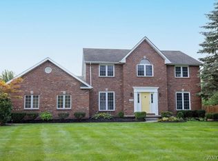 4724 Winding Woods Ln, Hamburg, NY 14075