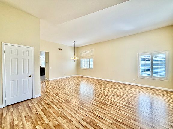 2nd image of 25100 Calle Viejo