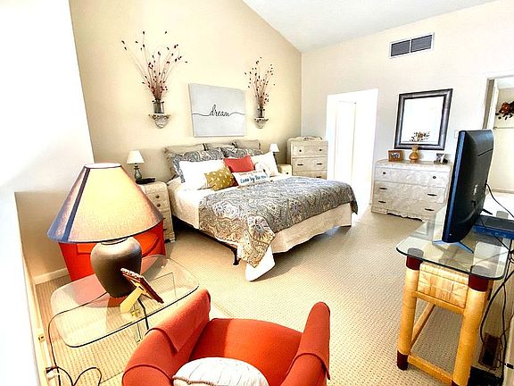 4th image of 110 55th St #2