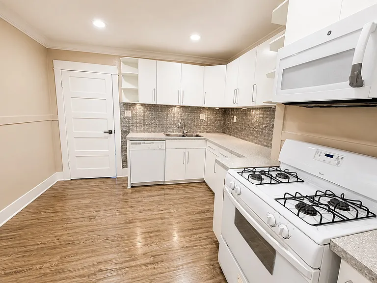 4308 Gateway Ave #1 — Photo 8