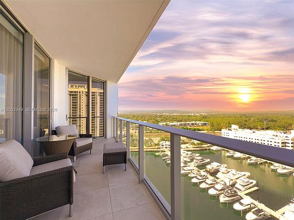 5th image of 17111 Biscayne Blvd #1705