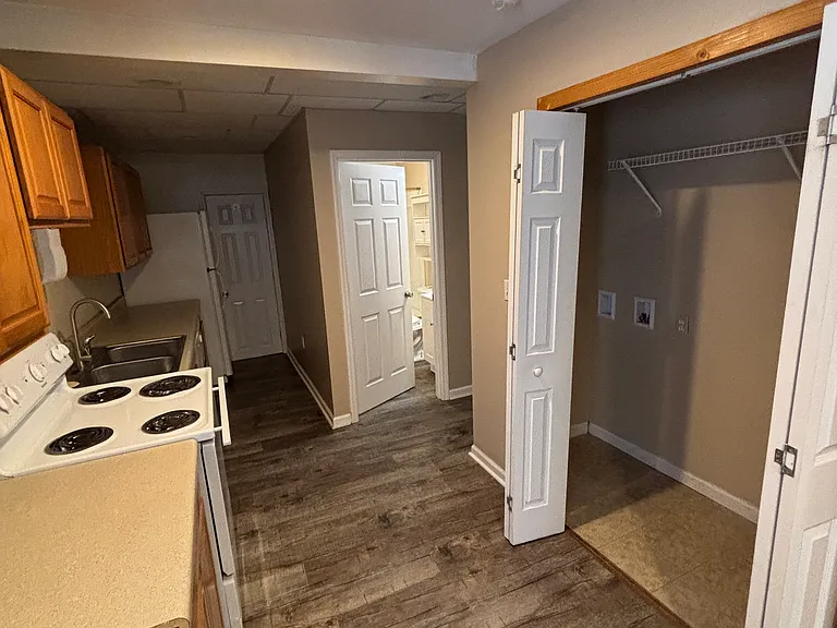145 S Jackson St #3 — Photo 6