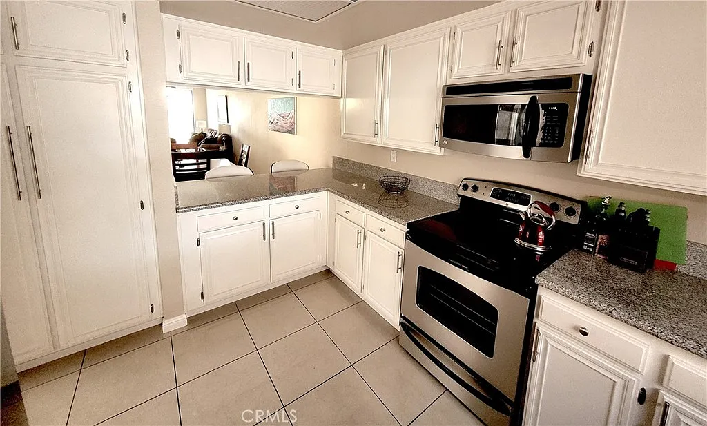 2 bed, 1678 sqft, $5,000 — Photo 3