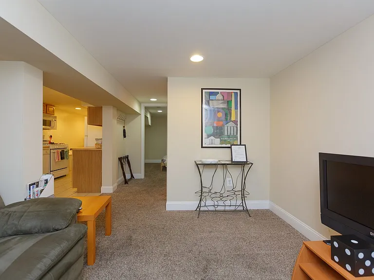 435 Manor Pl NW — Photo 7
