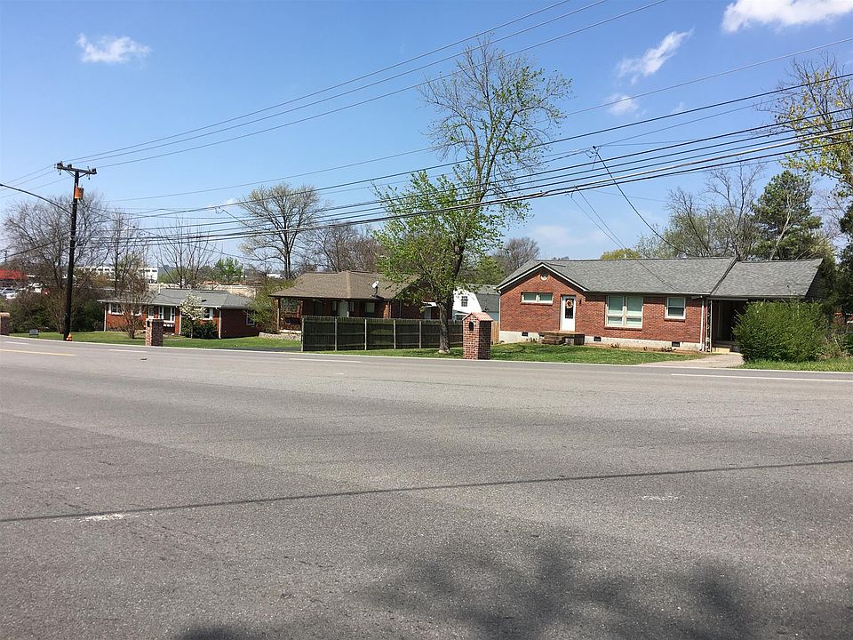 1st image of 2102 Elm Hill Pike