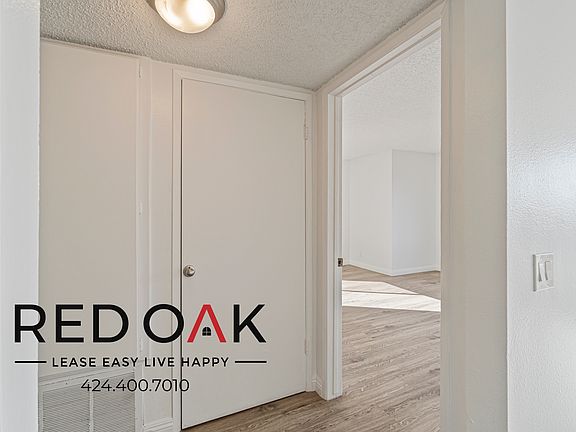 5th image of 1522 N Formosa Ave #205