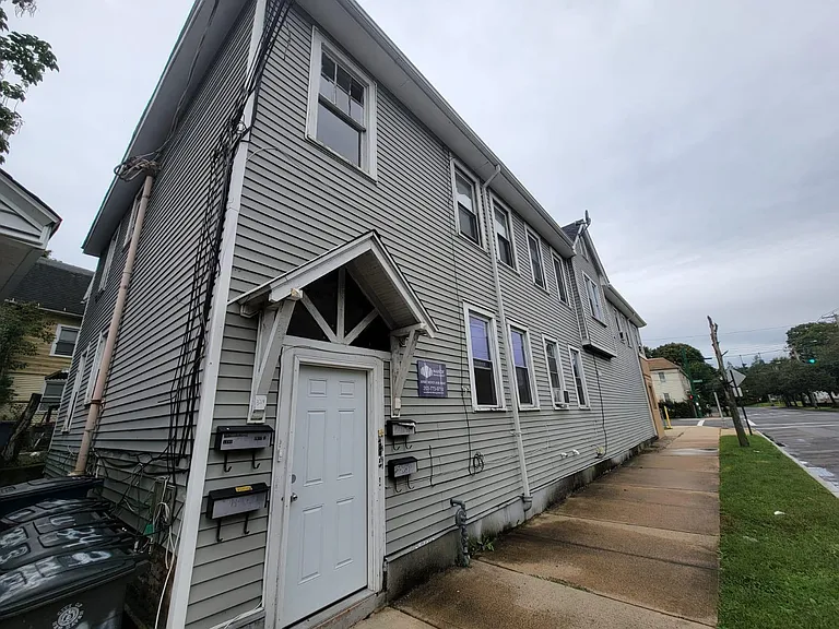324 Goffe St #1 — Photo 14