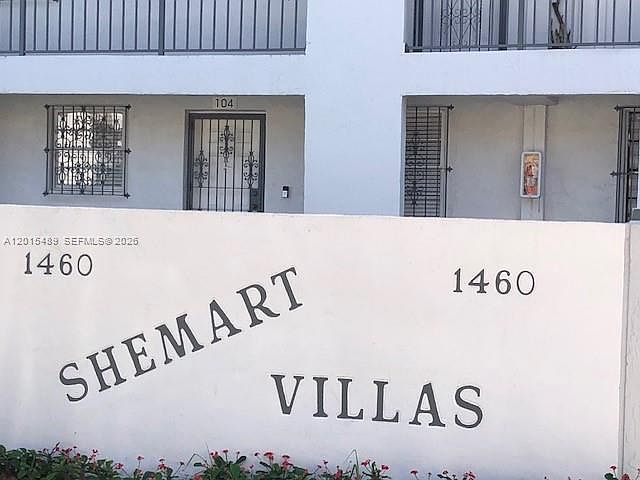 1st image of 1460 W 43rd Pl APT 106