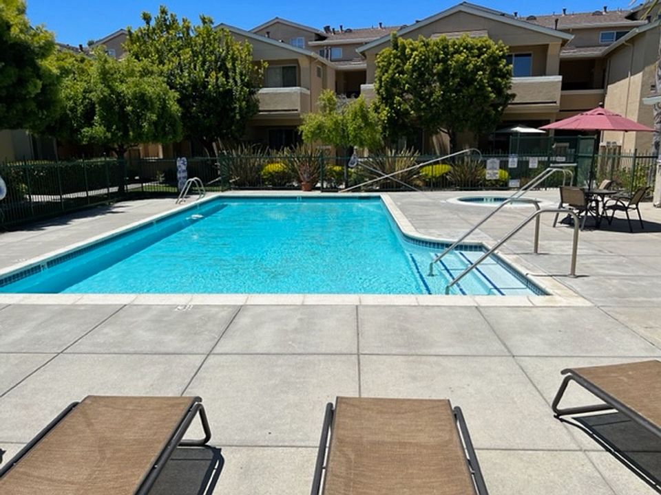 1st image of 314 Everson Dr #314