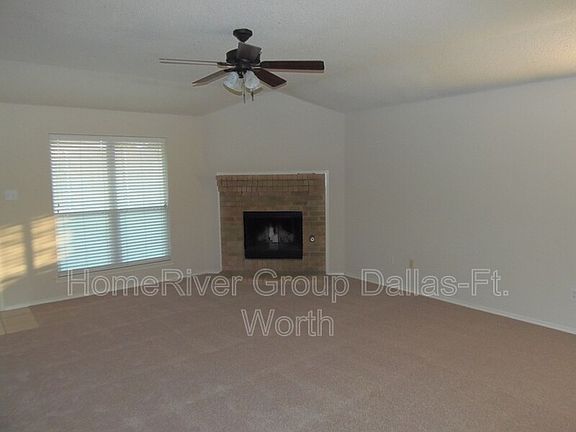 5th image of 2804 Goldfinch Dr