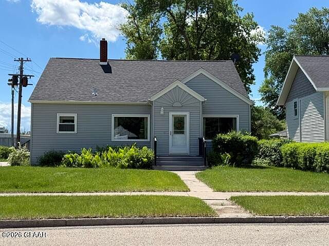 1st image of 106 2nd St W