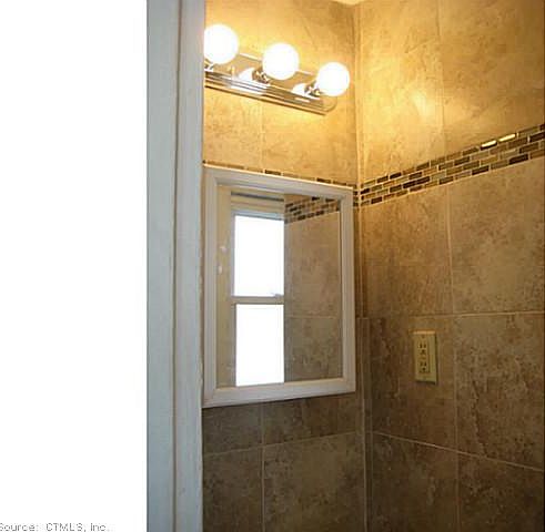 1st image of 89 Carlisle St